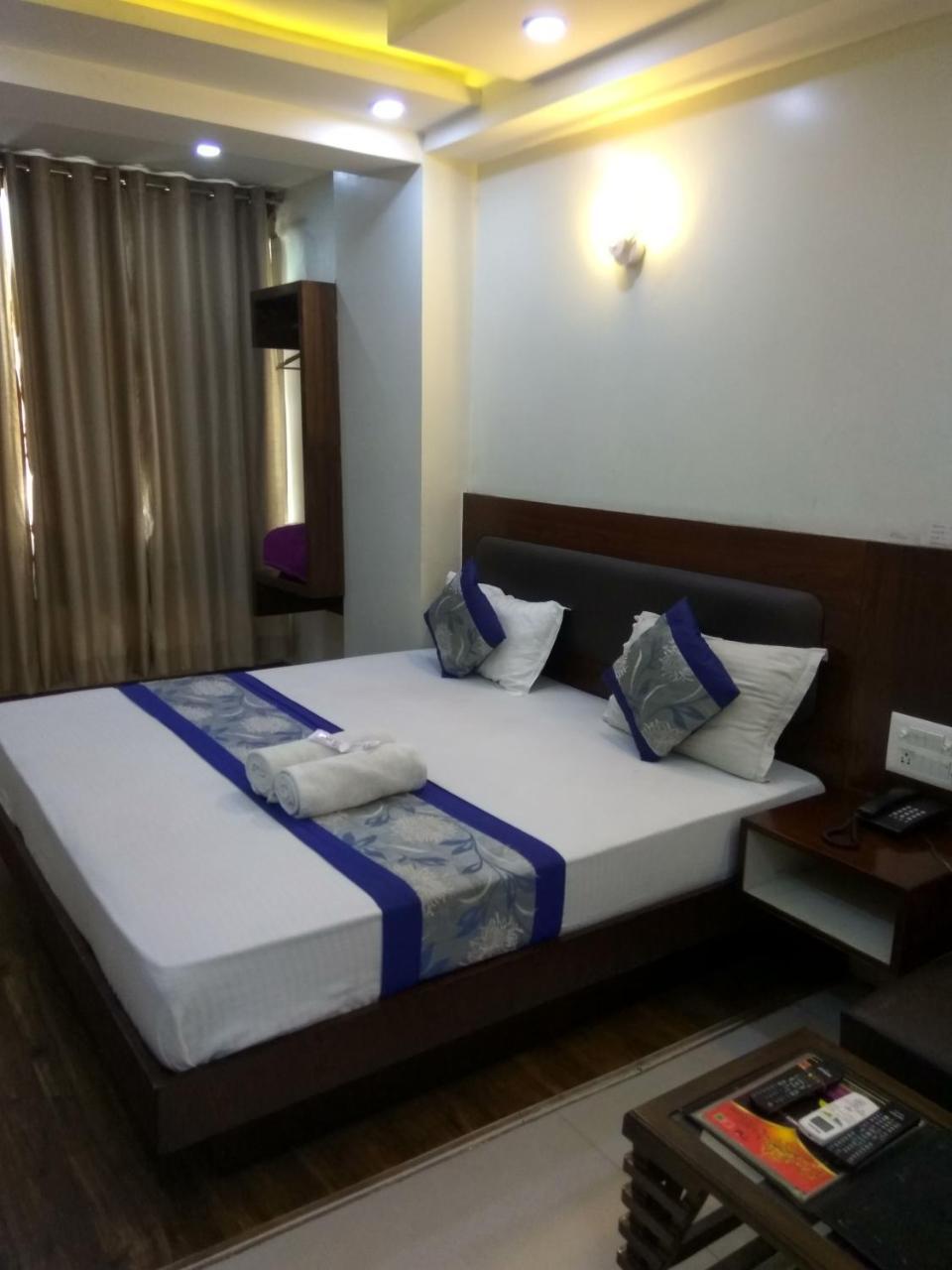 Hotel Le Mem Дели Экстерьер фото